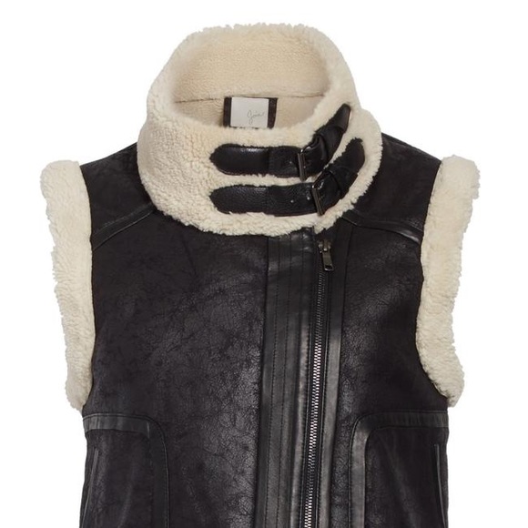 JOIE Danay Faux Shearling Vest Size S - Picture 4 of 8